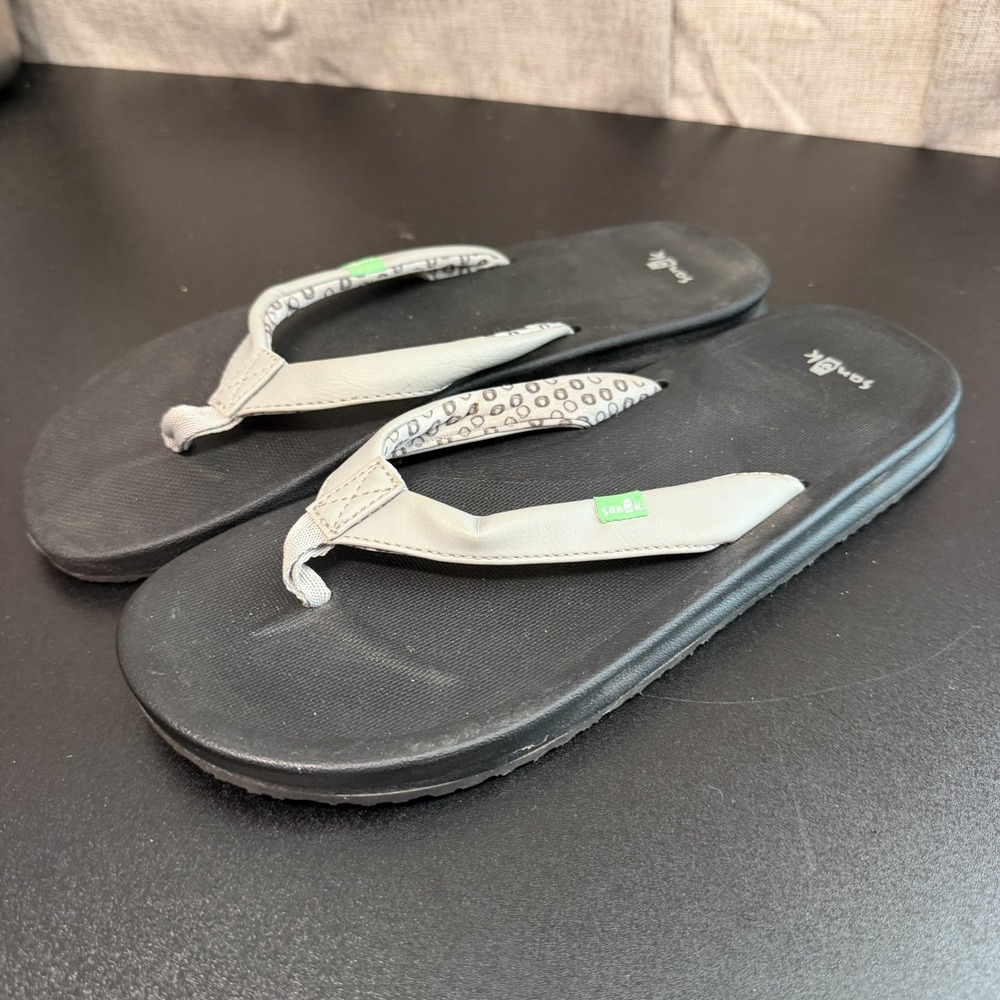 Sanuk Flip-Flops Sandals Womens 8 Gray Comfort Slip On 1017878 Casual Beach Pool